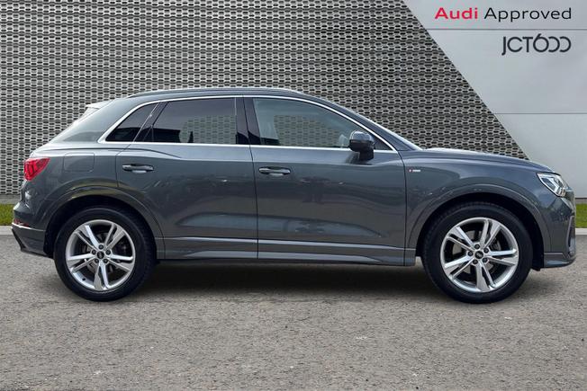 Audi Q3 Photo 4