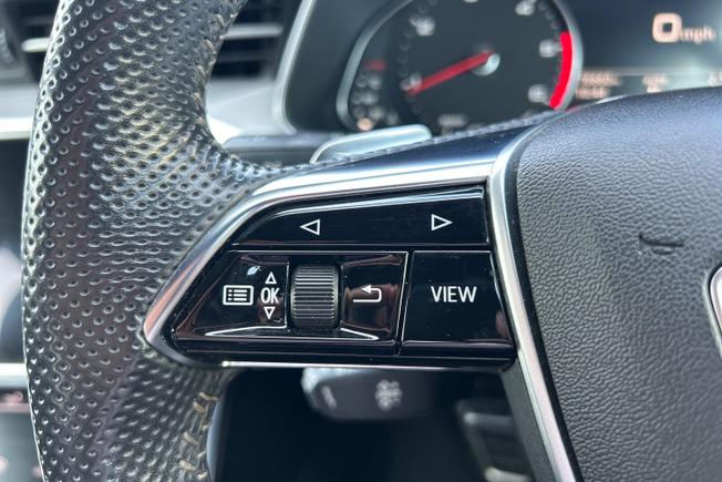AUDI A6 Avant Photo 16