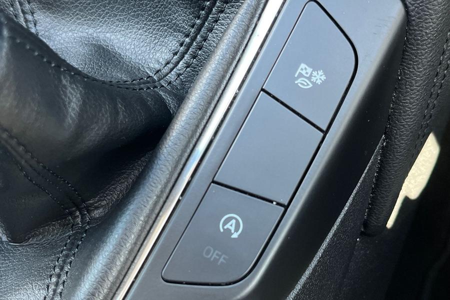 Ford Kuga Photo autoimg-39dd03b0e45c71f26ffc4a8a7d18f770a60fb313.jpg