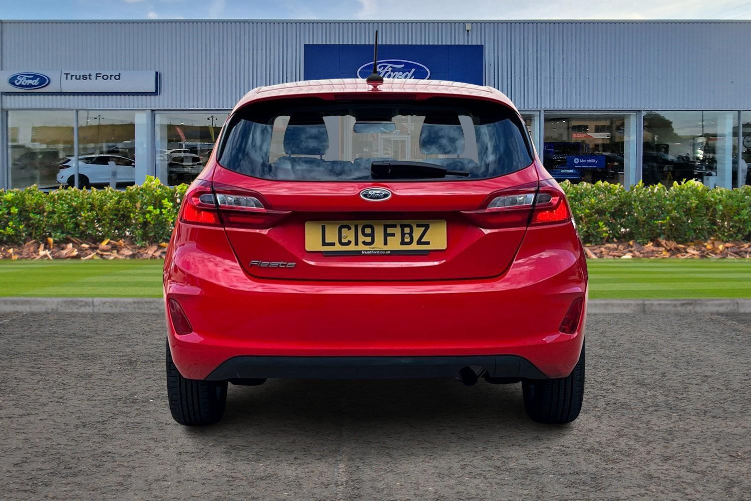 Ford Fiesta Photo 6