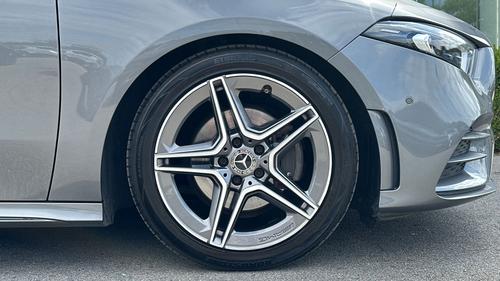 Mercedes-Benz A Class Photo autoimg-39e2b643e9489d9fadc58ce9ee2983883331e334.jpg