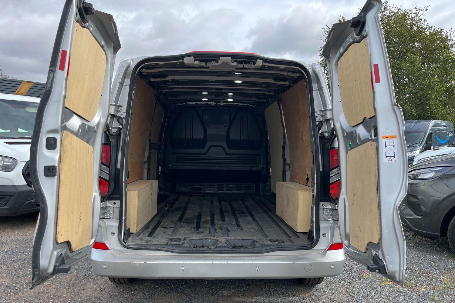Ford TRANSIT CUSTOM Photo 5