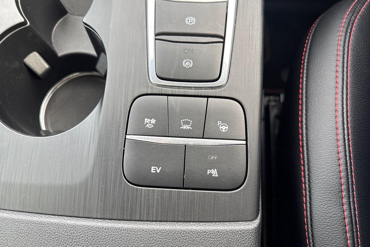 Ford KUGA Photo 33