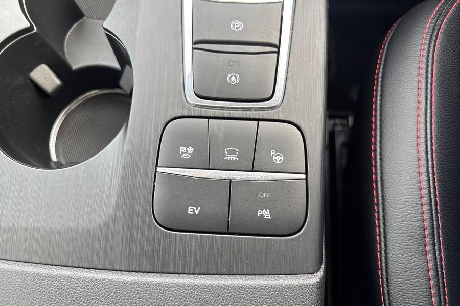 Ford KUGA Photo autoimg-39e4c03a5026e7a927dbe698db27a0d4f2784d1c.jpg
