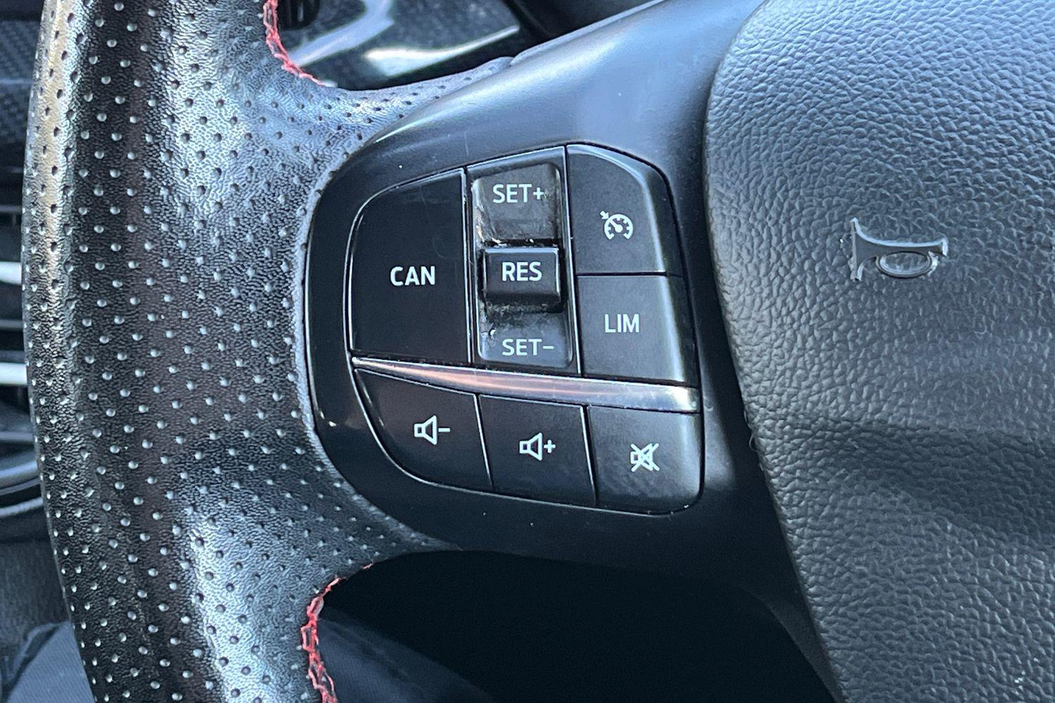 Ford FOCUS Photo 31