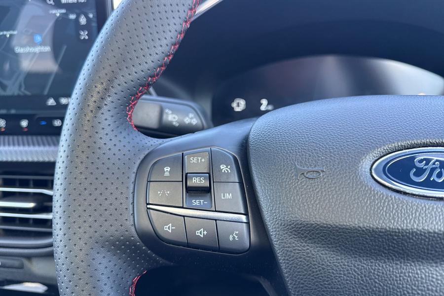 Ford KUGA Photo autoimg-39e90e27962651ade6f5f803b7a17b9fe6eb1a5f.jpg