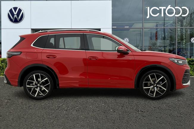 VOLKSWAGEN Tiguan Photo 4