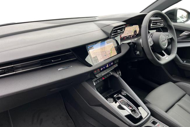 AUDI  A3 Sportback Photo 2