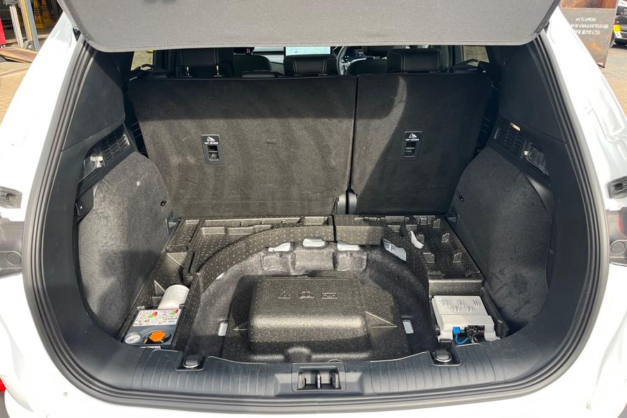 Ford Kuga Photo autoimg-39f070f2068c49e26a051210daf6106ee124f3dd.jpg