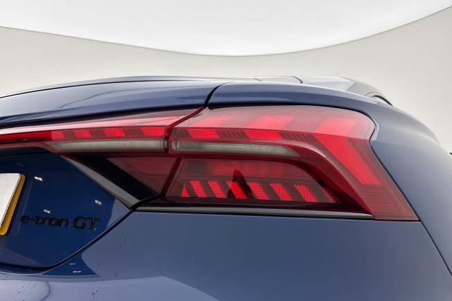 AUDI S E-Tron Gt Photo 18
