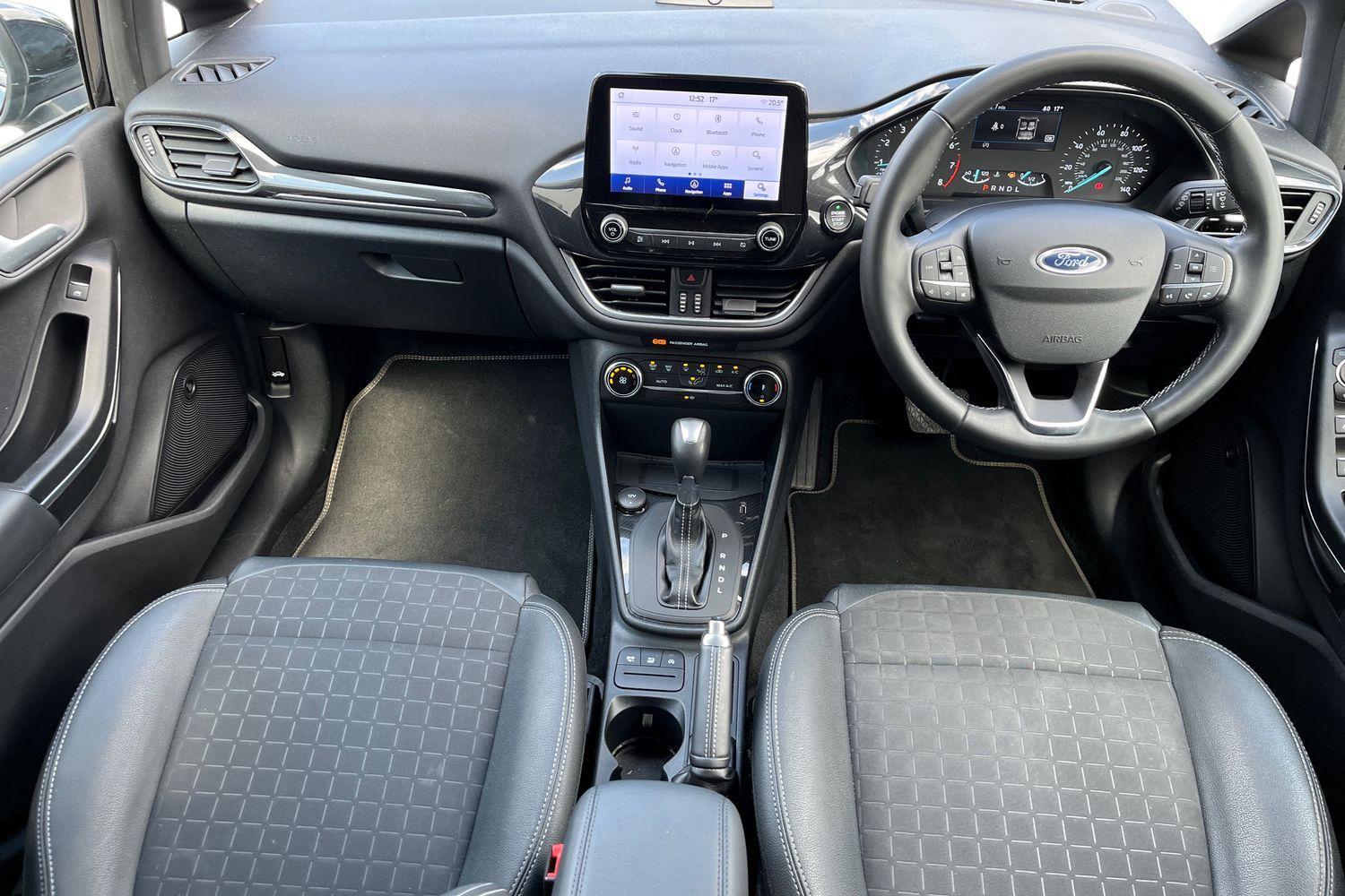 Ford FIESTA Photo 9