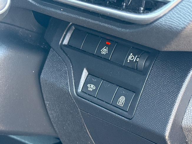 PEUGEOT 5008 Photo 28