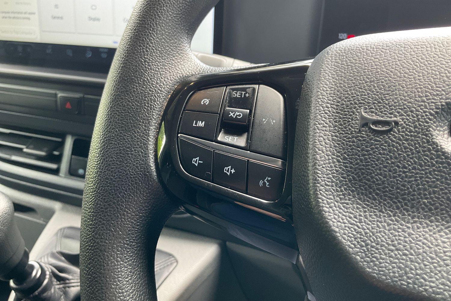 Ford TRANSIT CUSTOM Photo 33