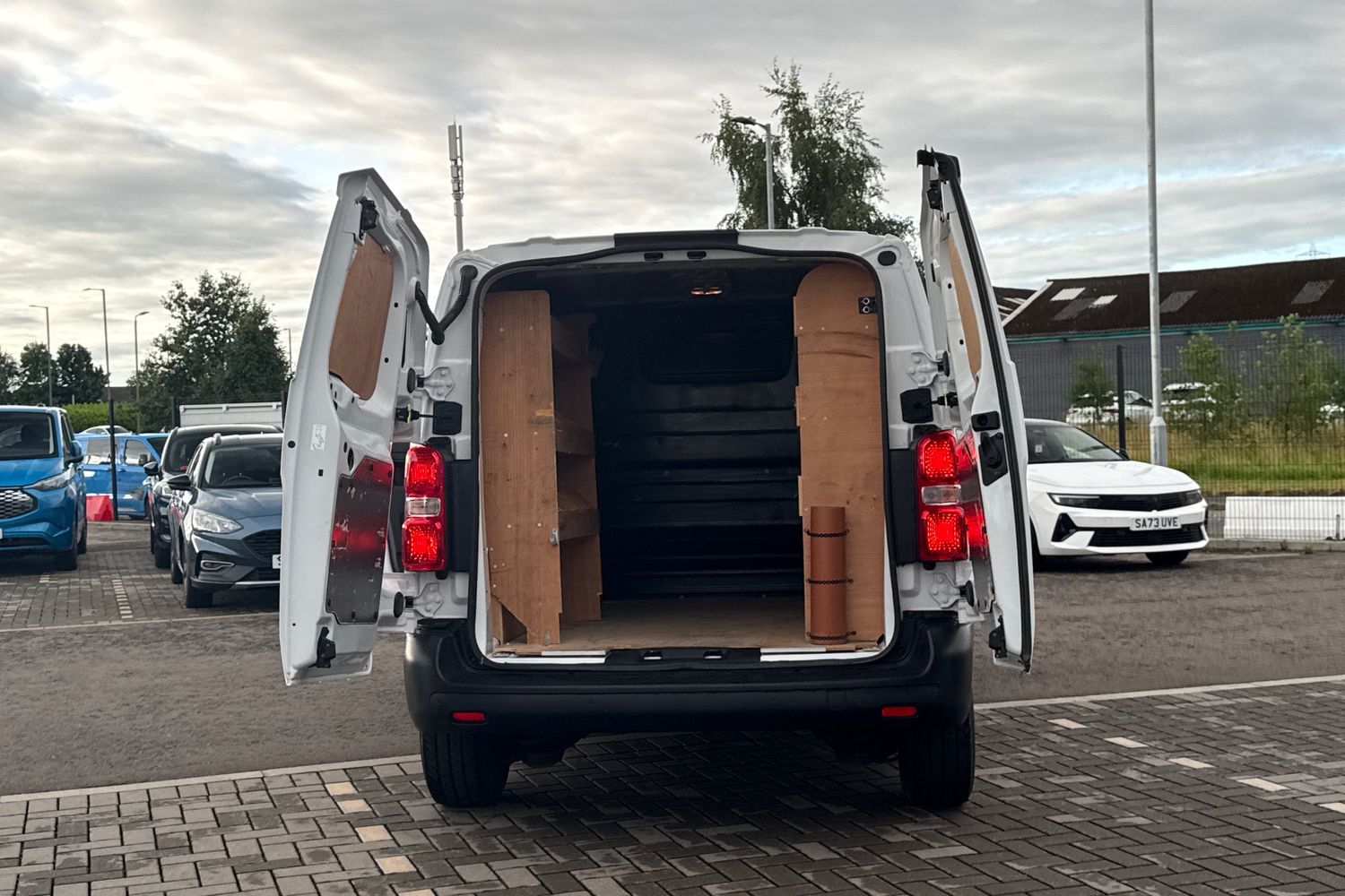 Vauxhall VIVARO Photo 5