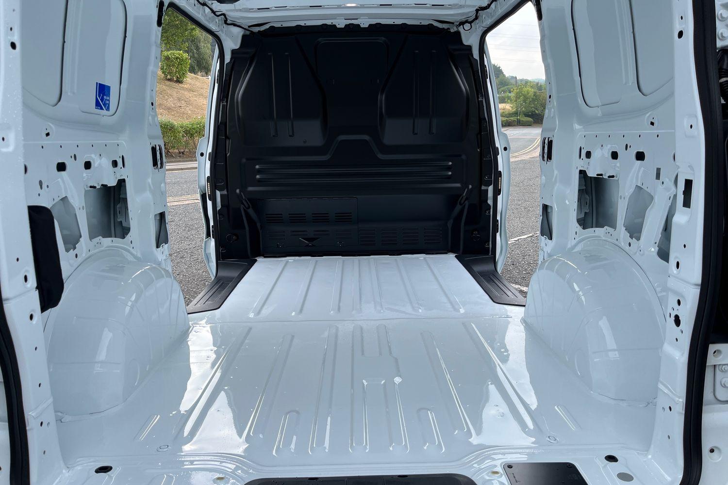 Ford E-TRANSIT CUSTOM Photo 5