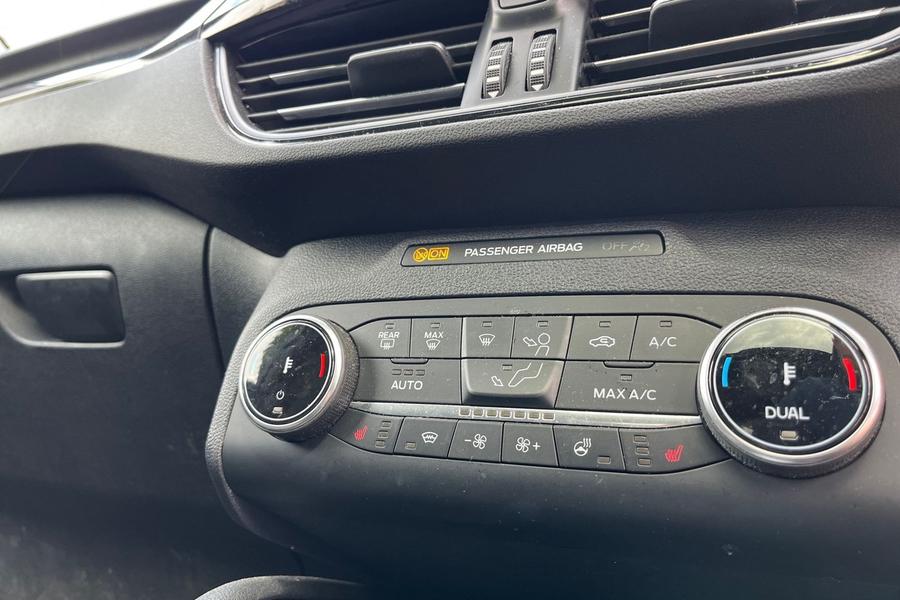 Ford KUGA Photo autoimg-3a05a46d670875030c5404cb06cadf7a692744a8.jpg