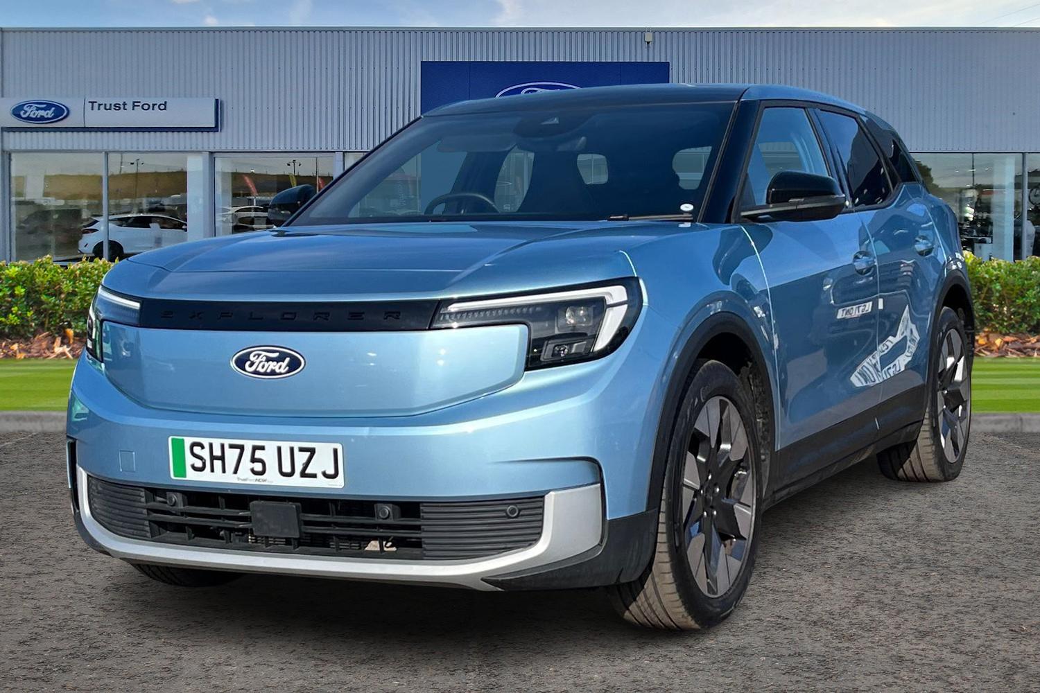 Ford Explorer Photo 4