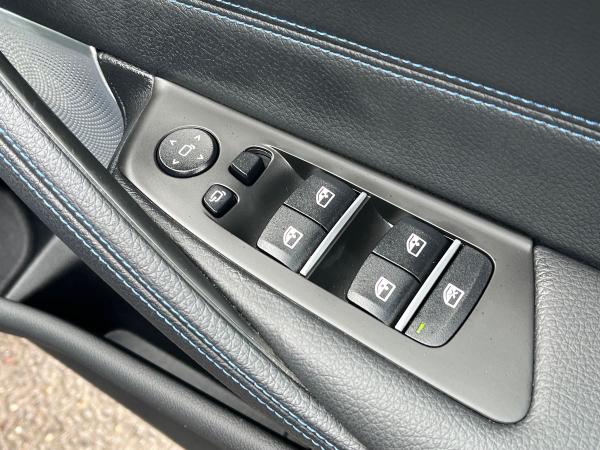 BMW 5 Series Photo autoimg-3a07880b6d2eb569fd0ac1021fc25c3cc6bb97c2.jpg