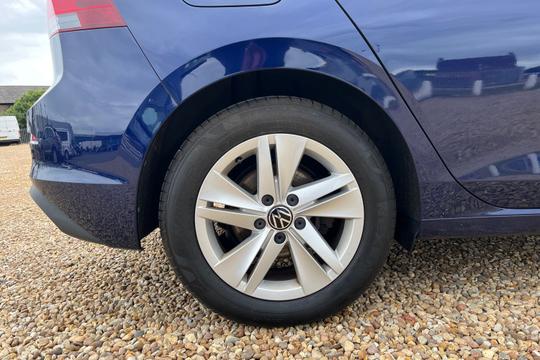Volkswagen Golf Photo autoimg-3a080bc4000cab5cd7c1e7c627fe3188fb544228.jpg