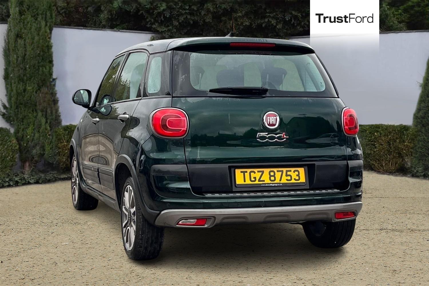 Fiat 500L Photo 1