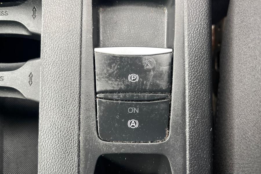 Ford FOCUS Photo autoimg-3a0b1bfbbe6614f75304a7e971873795ec33154a.jpg