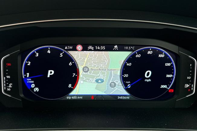 VOLKSWAGEN Tiguan Photo 32