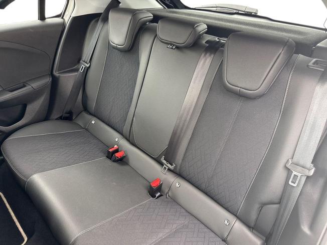 VAUXHALL Corsa Photo 9