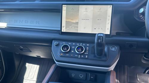 Land Rover Defender Photo autoimg-3a10aabe37fa39b8deeabc3caa8fe4633f3e3bd9.jpg