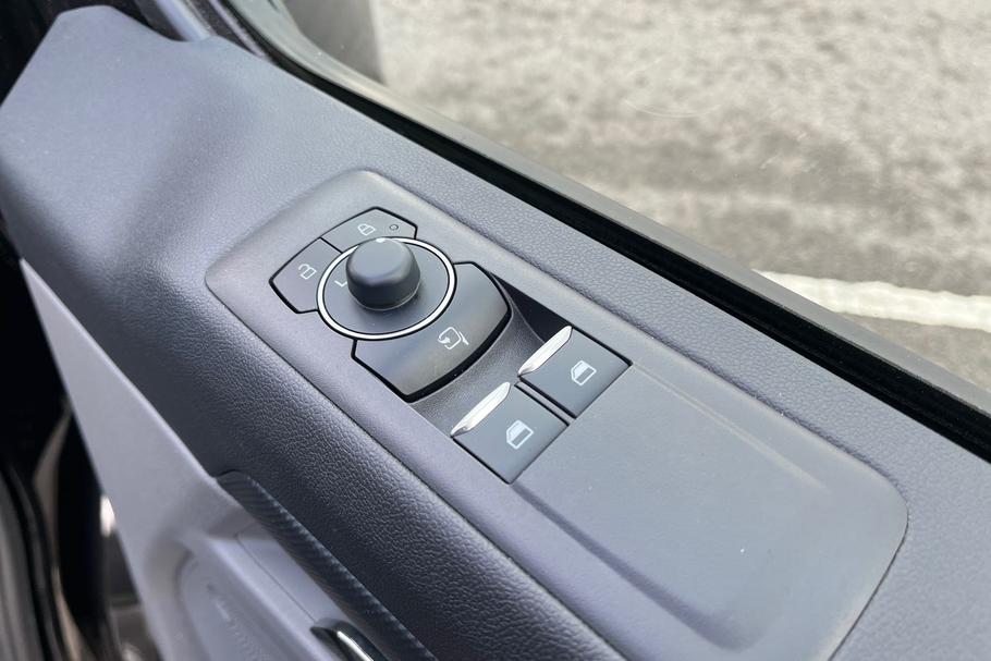 Used FORD E-TRANSIT CUSTOM WR75JHE 13