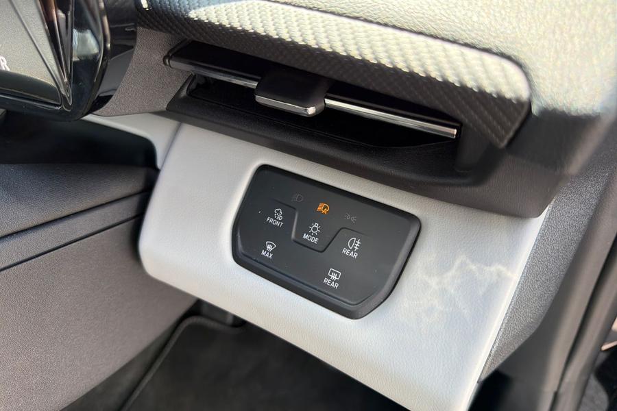 Ford EXPLORER Photo autoimg-3a1680268a4e20247688ca6543ec181487232ed7.jpg