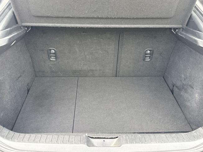 MAZDA Cx-30 Photo 12