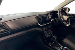 Volkswagen T-Cross Photo 2