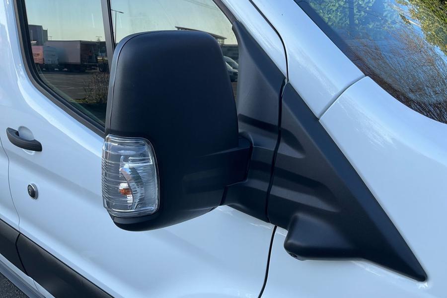 Ford TRANSIT Photo autoimg-3a18d0f9a380048ddf13a1f1e3adc968f3236de8.jpg