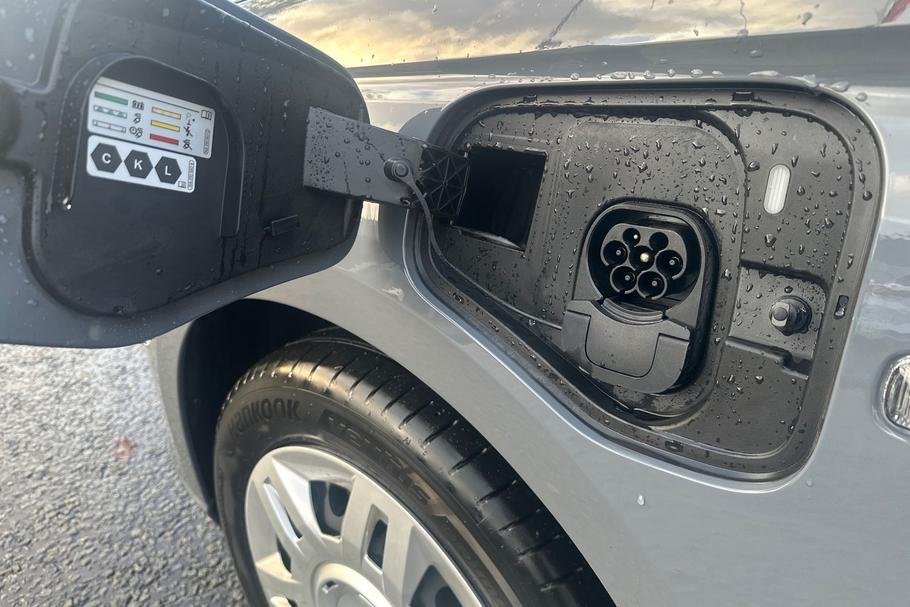 Used Ford TRANSIT CONNECT 24