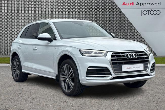 AUDI Q5 Photo 1