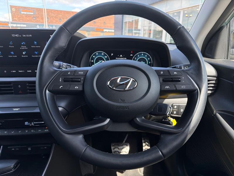 Used Hyundai BAYON NV71DZK 32