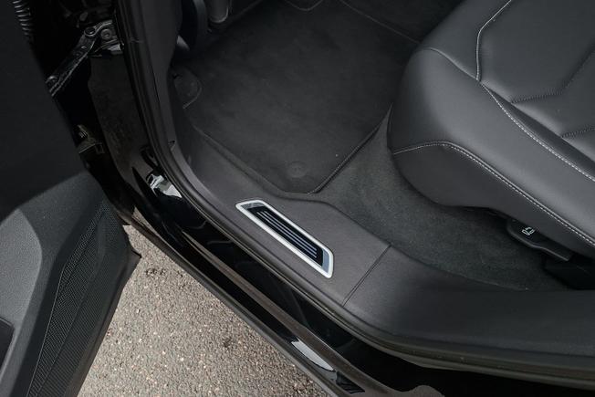 Volkswagen Touareg Photo 32