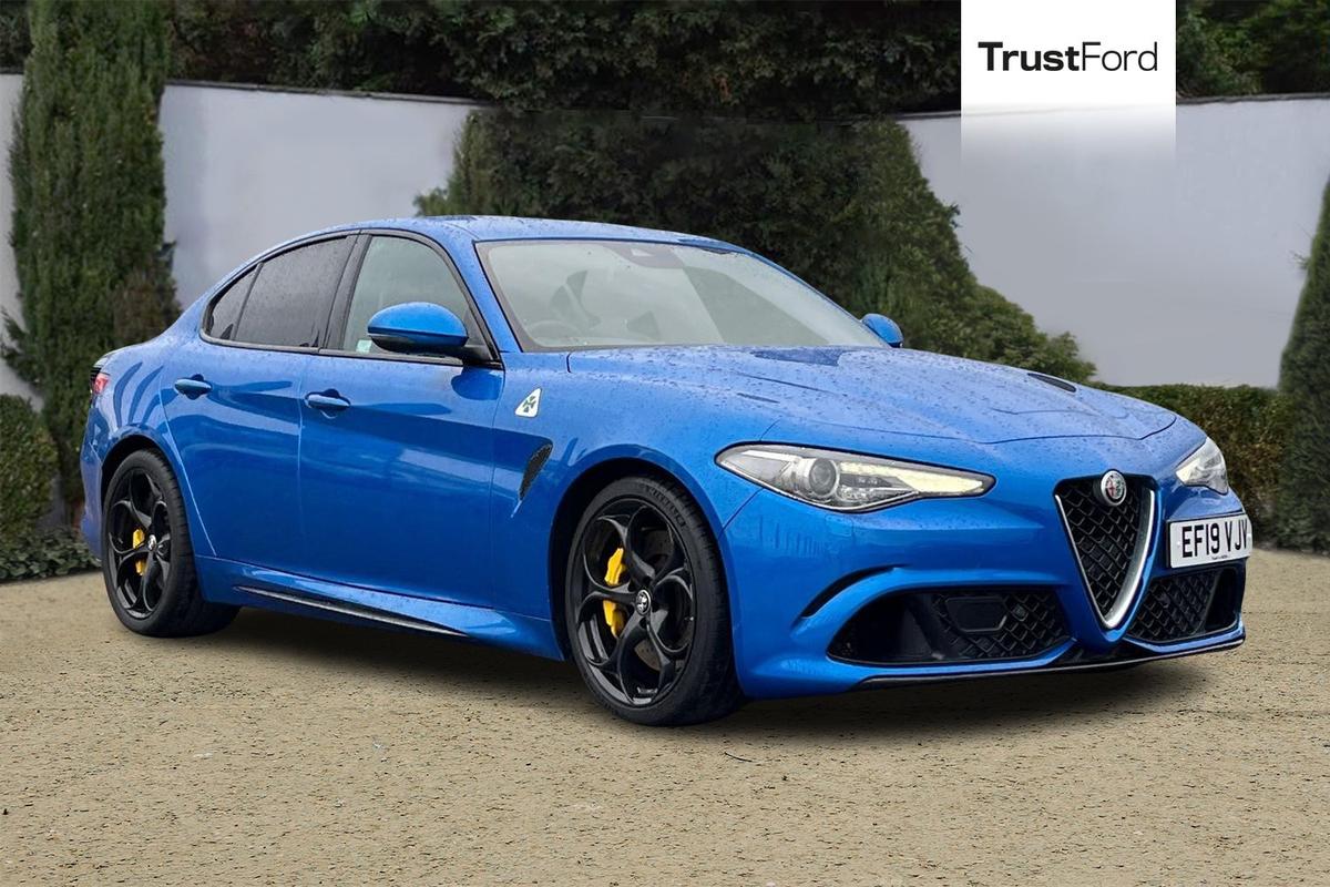 Alfa Romeo Giulia listing photo