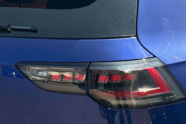 VOLKSWAGEN Golf Photo 18