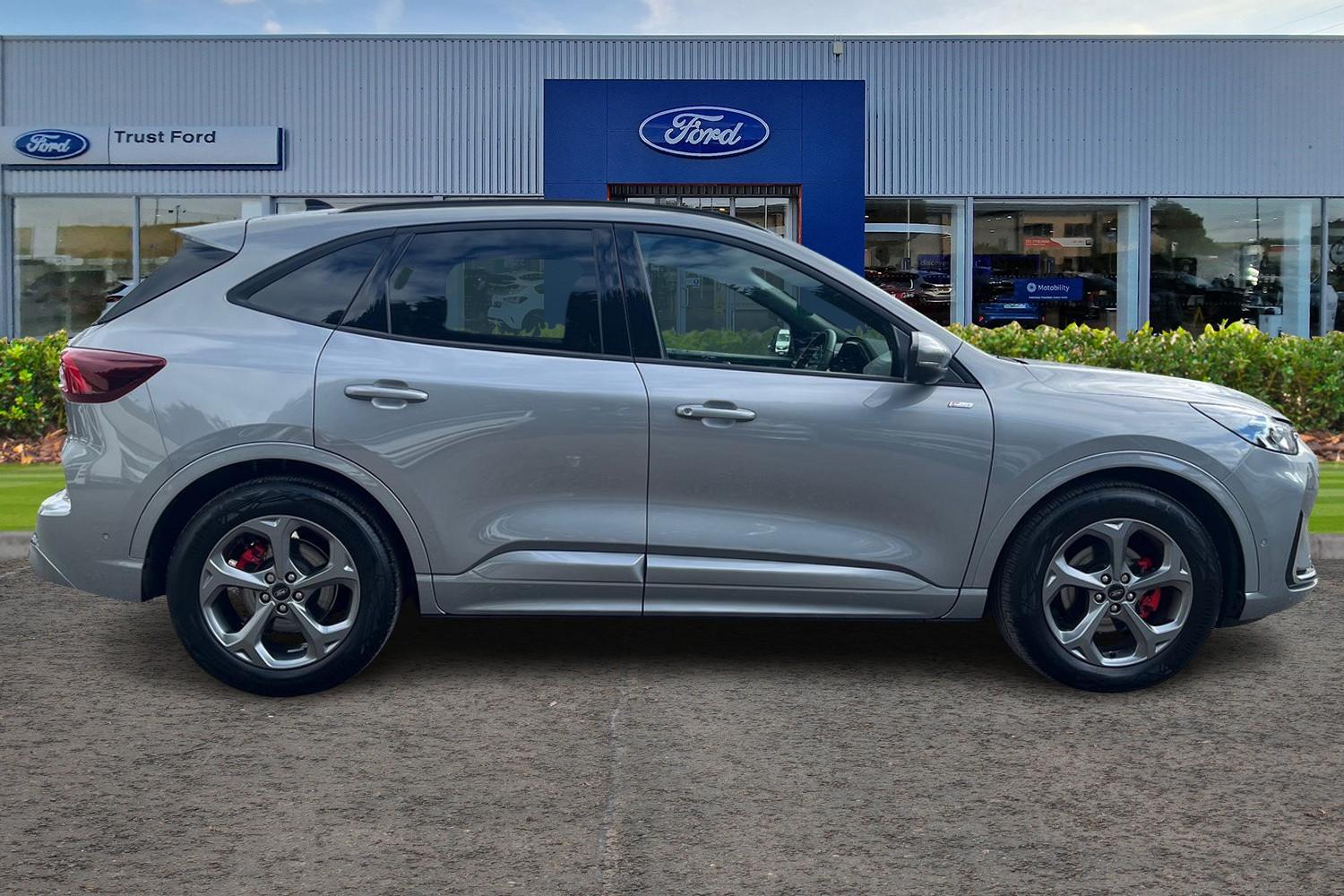 Ford KUGA Photo 2