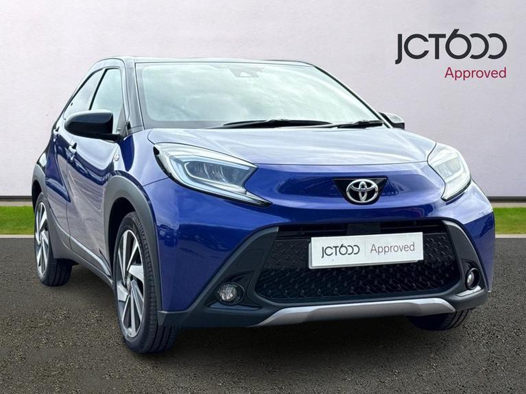 Used 2024 TOYOTA Aygo X 1.0 VVT-i Exclusive Hatchback 5dr Petrol x-shift Euro 6 (s/s) (72 ps) Blue at JCT600