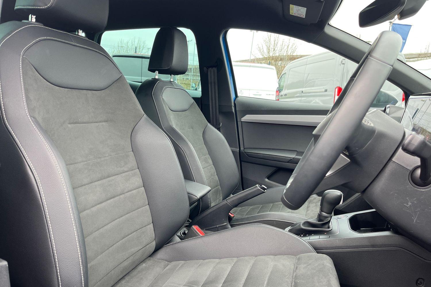 SEAT IBIZA Photo 16