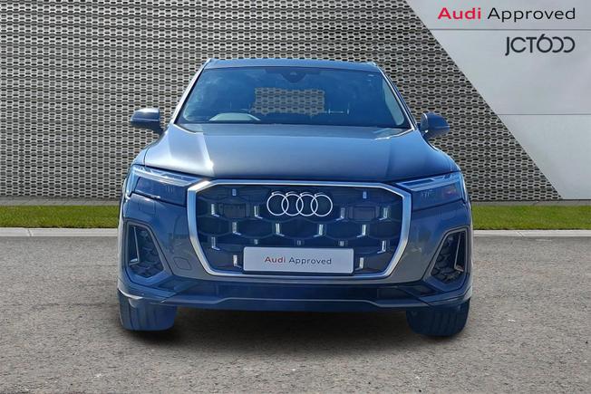 AUDI Q7 Photo 8