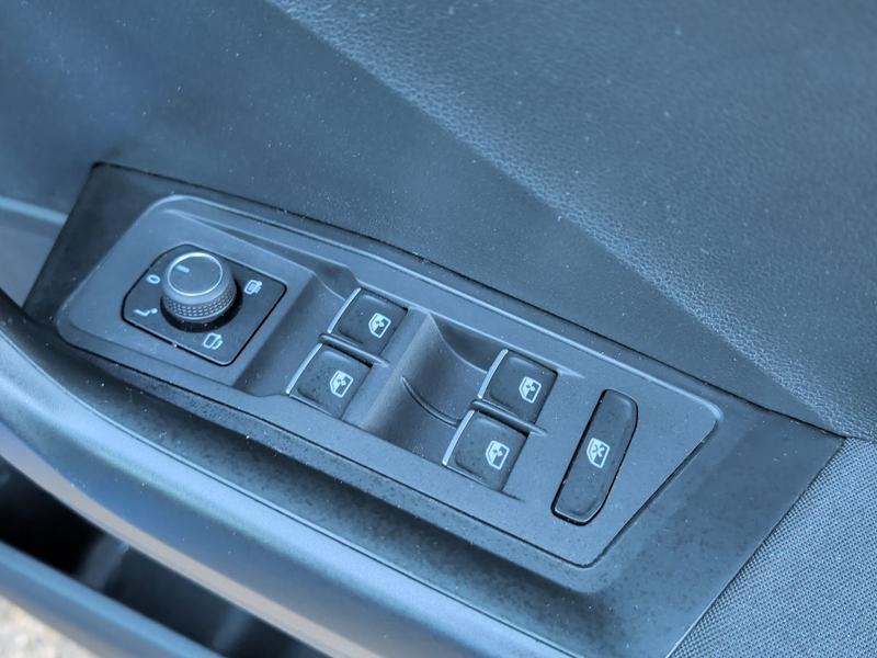 Used Volkswagen T-Roc NU69UJR 24