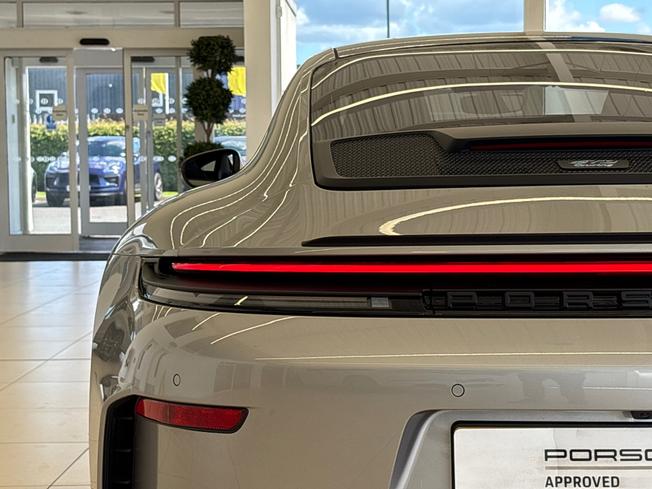 PORSCHE 911 Photo 23