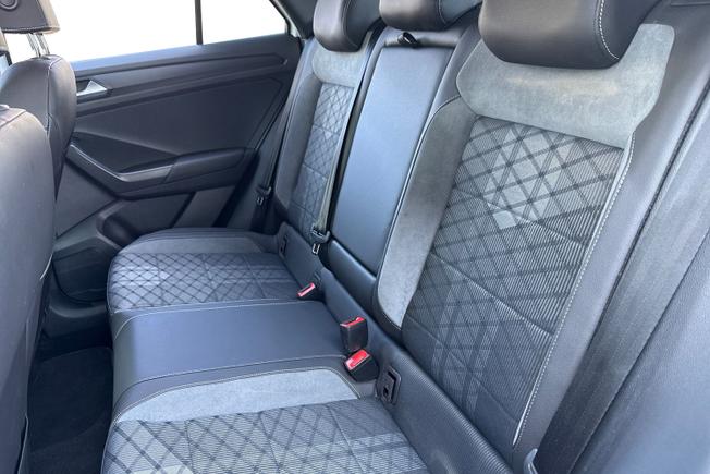 VOLKSWAGEN T-Roc Photo 9