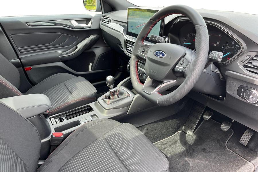 Ford FOCUS Photo autoimg-3a4439803a2eb56c79bdb4648444a9ddcc6adf75.jpg