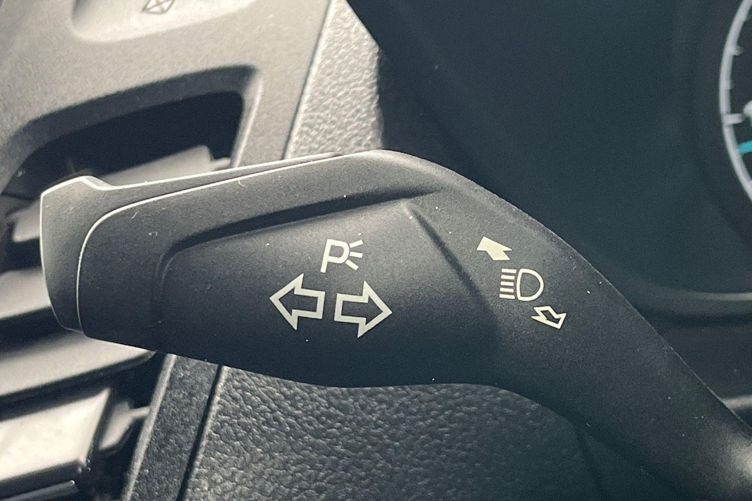 Ford TRANSIT CONNECT Photo 27