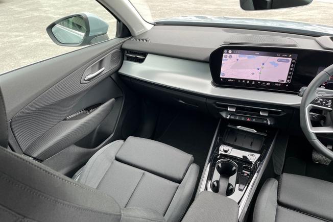 Audi  Q3 SUV Photo 56
