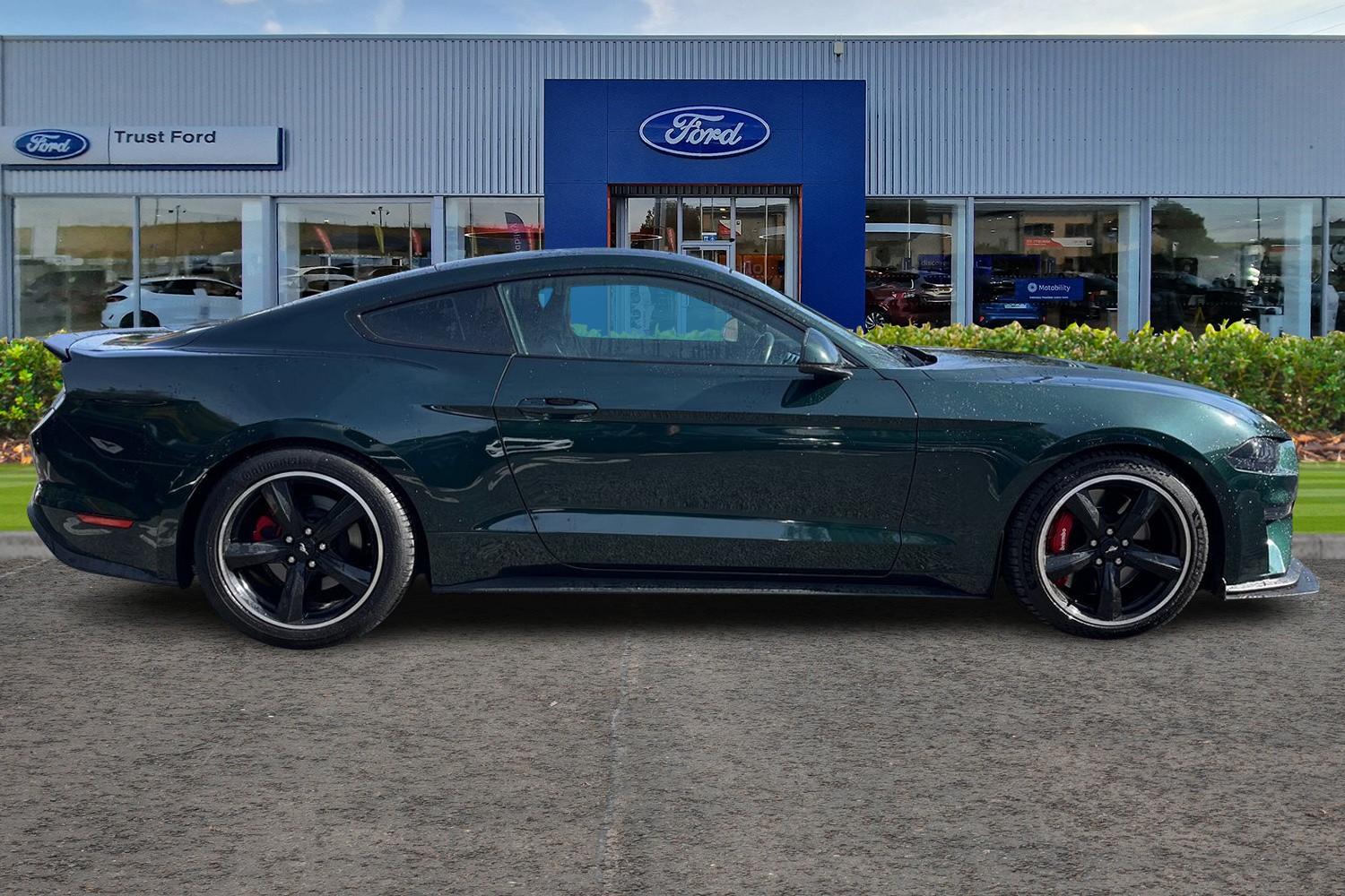 Ford Mustang Photo 2